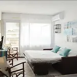 公寓 Canelle- Beau 2p,tout Confort, Vue Mer, Piscine 昂蒂布